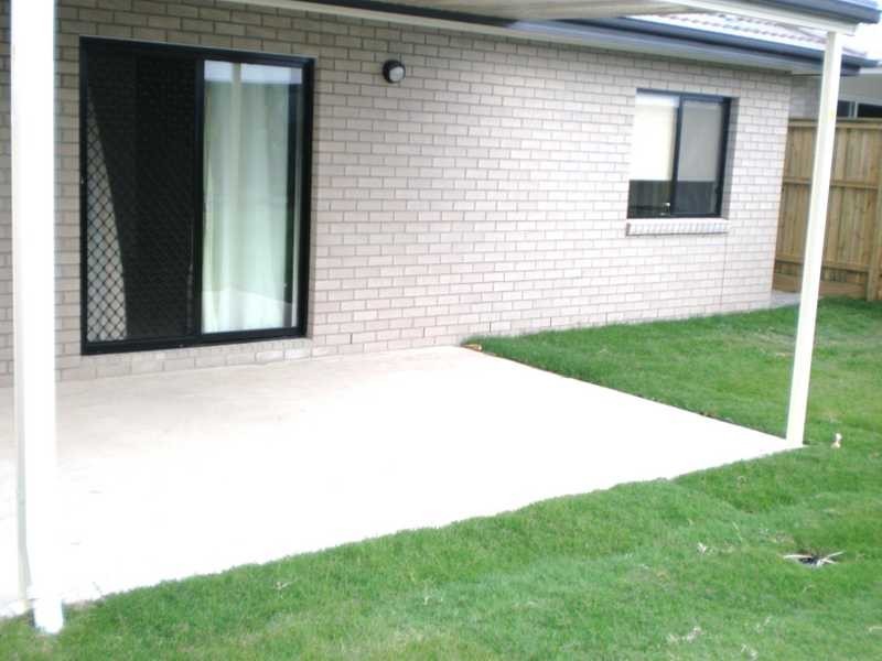 26 Williams Crescent, North Lakes QLD 4509