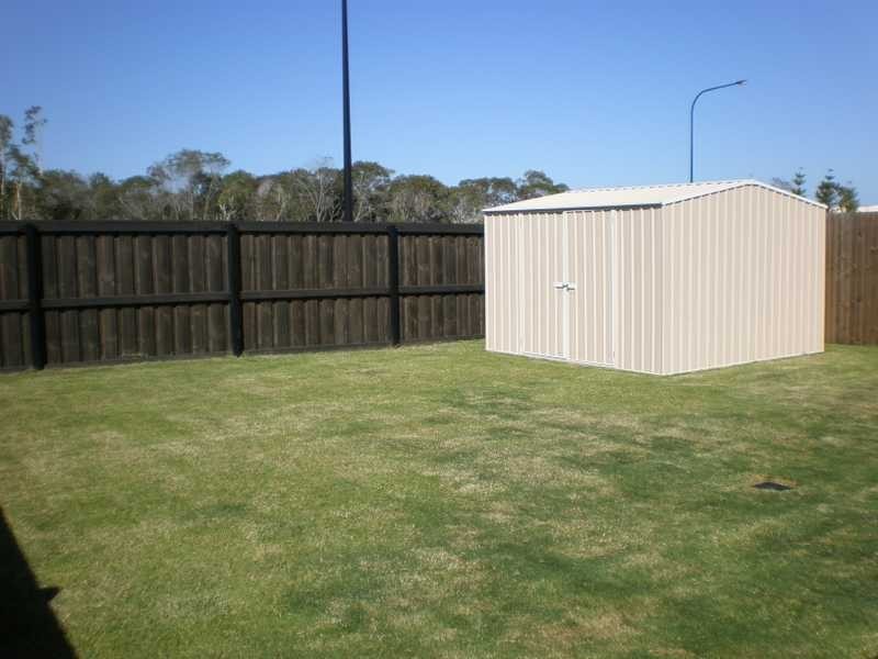 32 Trump Circuit, North Lakes QLD 4509