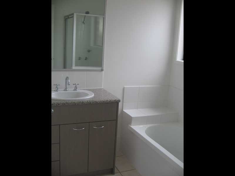 7 Melissa Court, Kallangur QLD 4503