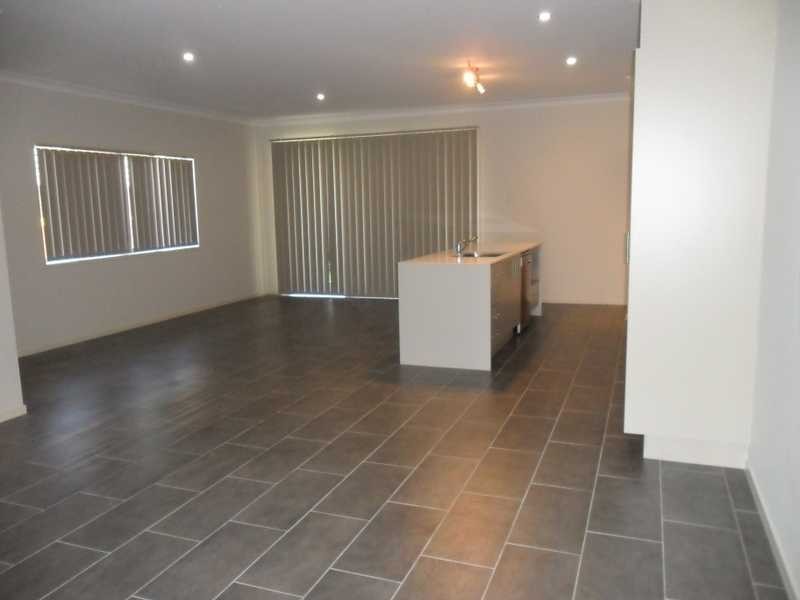 6 Triumph Street, North Lakes QLD 4509