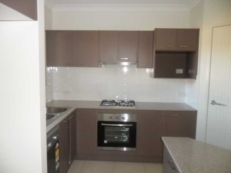 4 Riviera Court, North Lakes QLD 4509