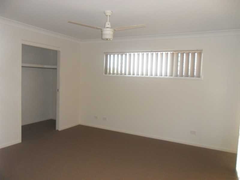 4 Riviera Court, North Lakes QLD 4509