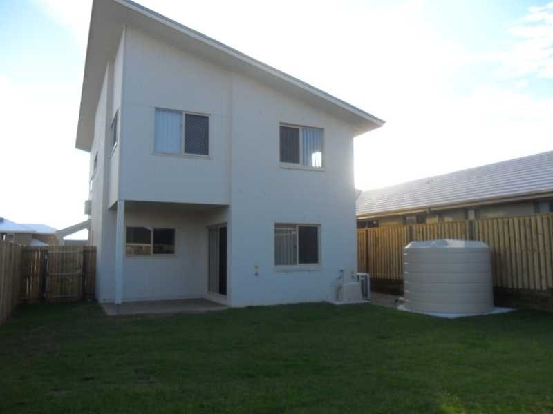 4 Riviera Court, North Lakes QLD 4509