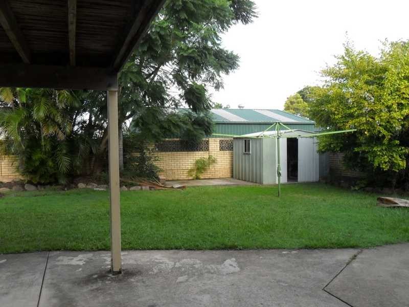 26 Arrakune Crescent, Kallangur QLD 4503