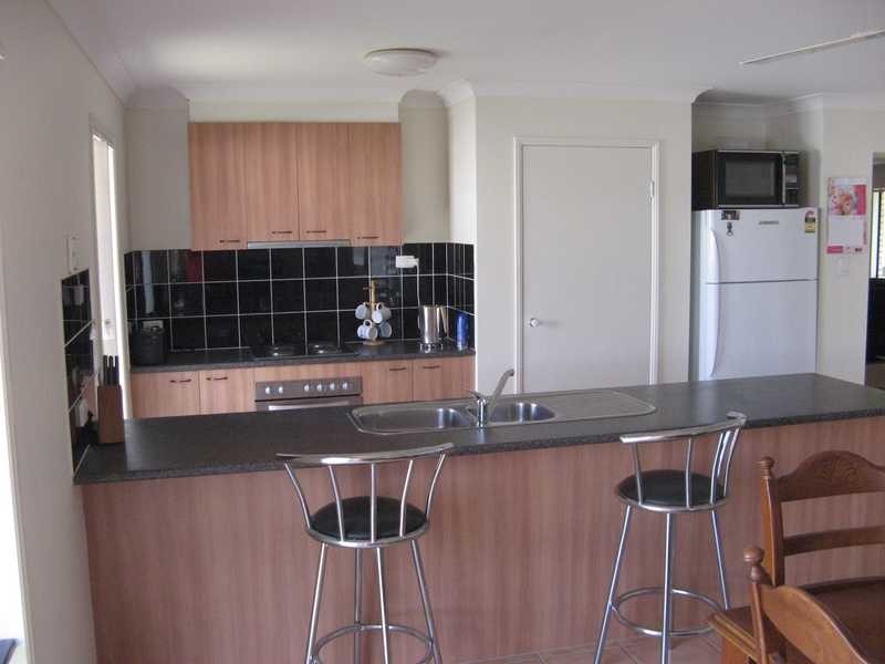 9 BAYBERRY CRESCENT, Warner QLD 4500