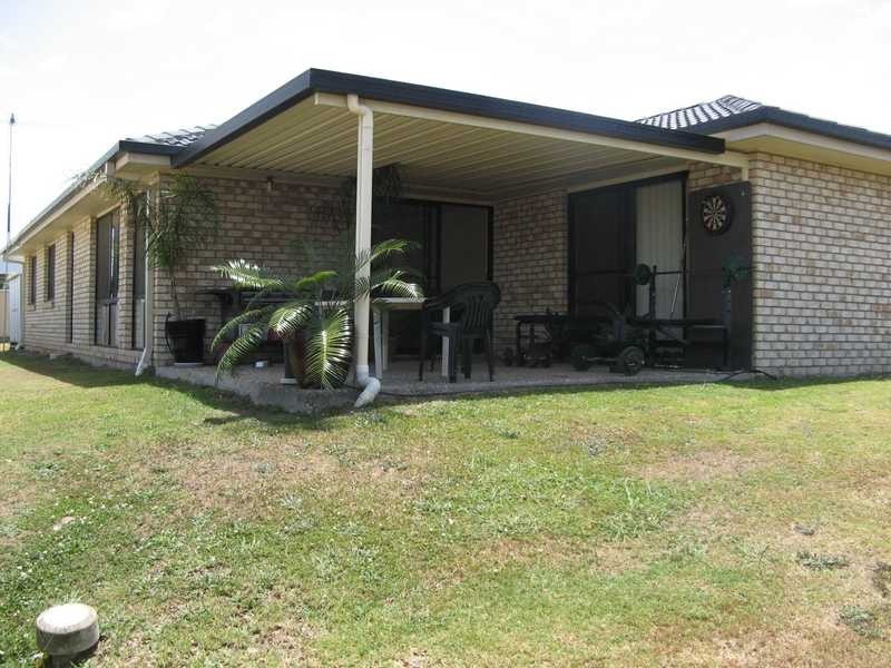 9 BAYBERRY CRESCENT, Warner QLD 4500