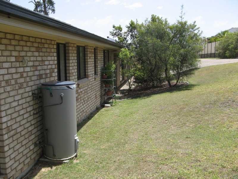 9 BAYBERRY CRESCENT, Warner QLD 4500