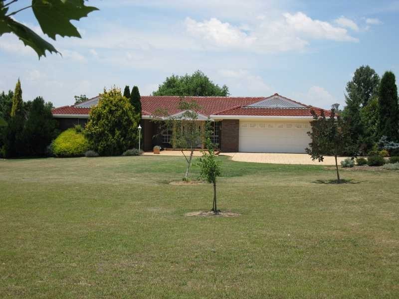 39 Braund Street, Armidale NSW 2350