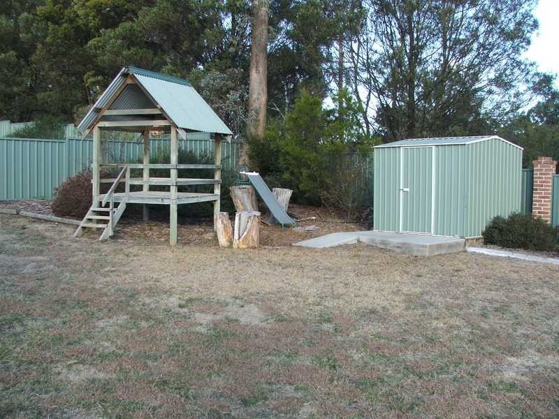 65 Norris Drive, Armidale NSW 2350