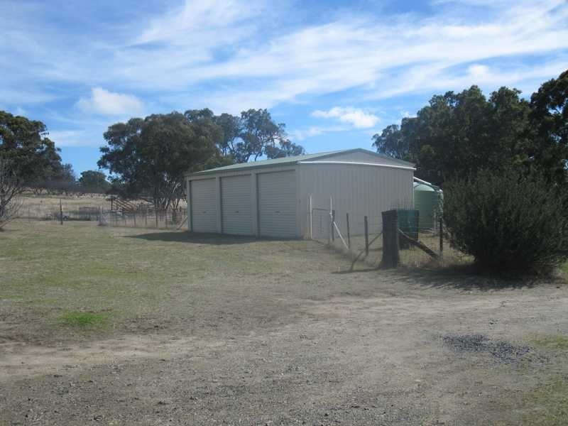 19 Swilks Road, Armidale NSW 2350