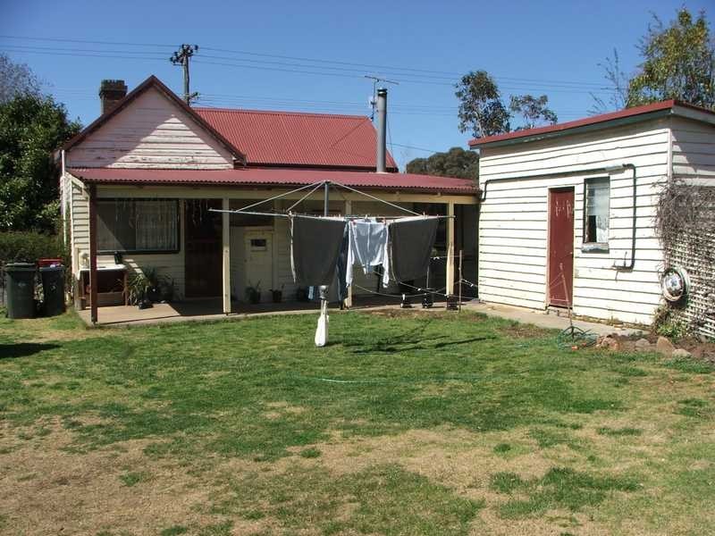 102 Niagara Street, Armidale NSW 2350