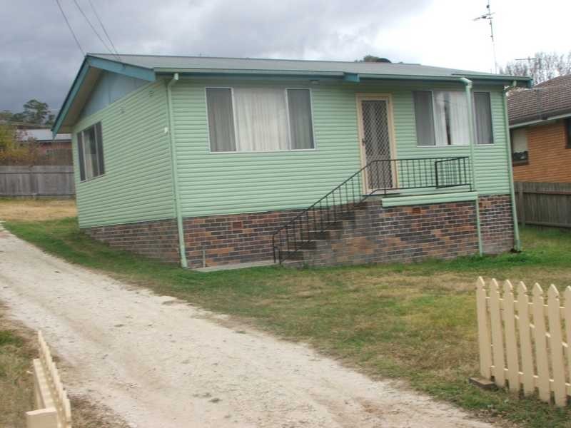 26 Mayfield Avenue, Armidale NSW 2350