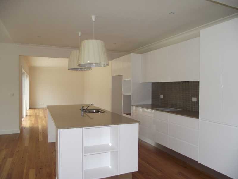 18 Reflections Drive, One Mile NSW 2316