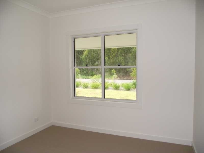 18 Reflections Drive, One Mile NSW 2316