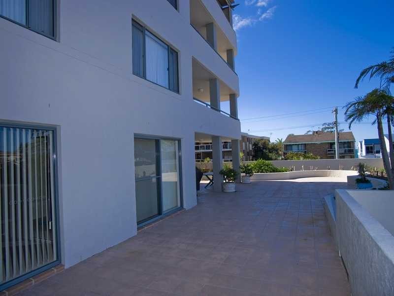 Apartment 2/2-4 Soldiers Point Road, Soldiers Point NSW 2317