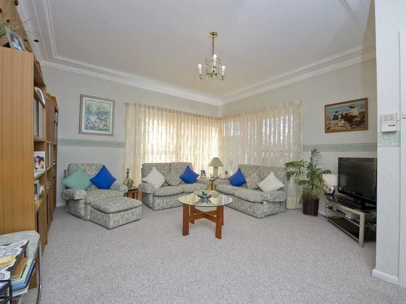 8 Montevideo Parade, Nelson Bay NSW 2315