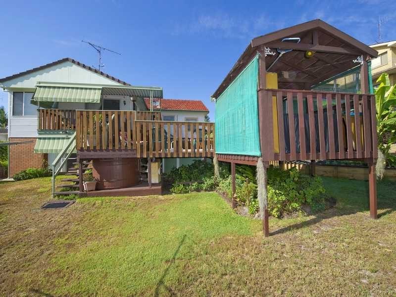 8 Montevideo Parade, Nelson Bay NSW 2315