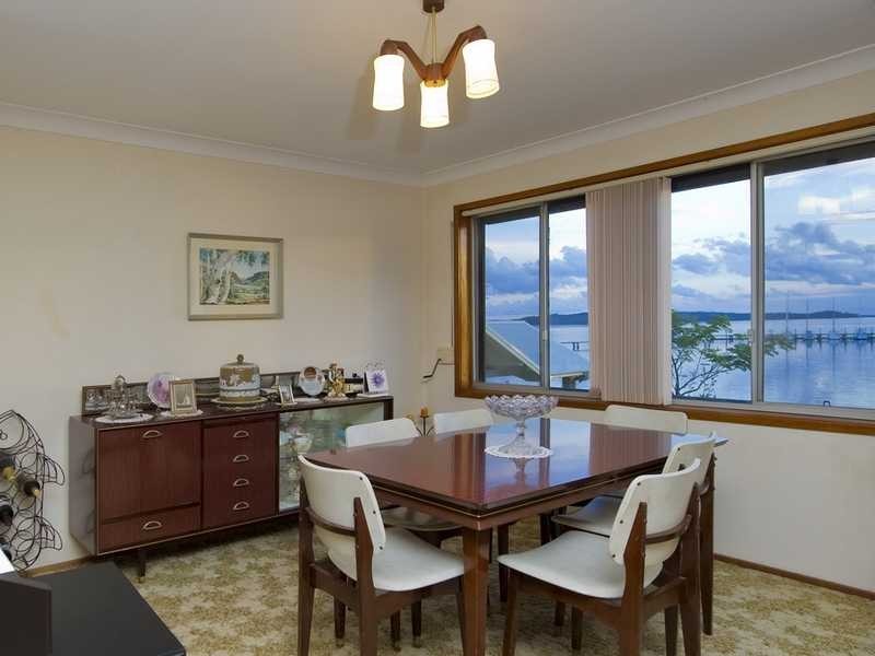 32 Sunset Boulevarde, Soldiers Point NSW 2317