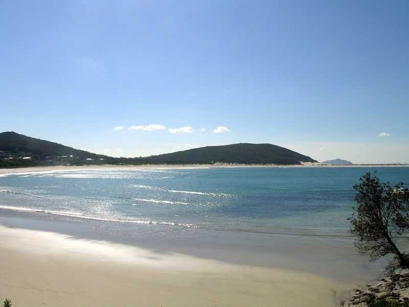 6 Tuna Crescent, Fingal Bay NSW 2315