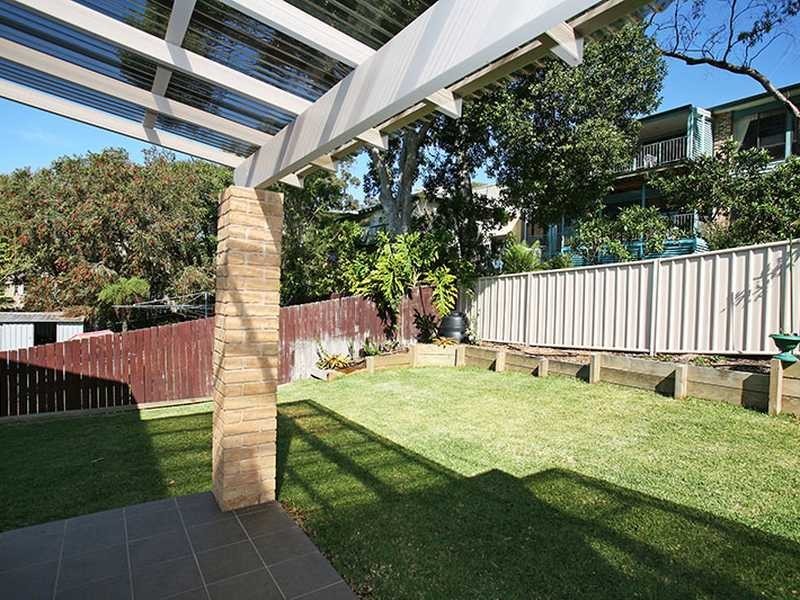 Villa/7a Fern Avenue, Soldiers Point NSW 2317