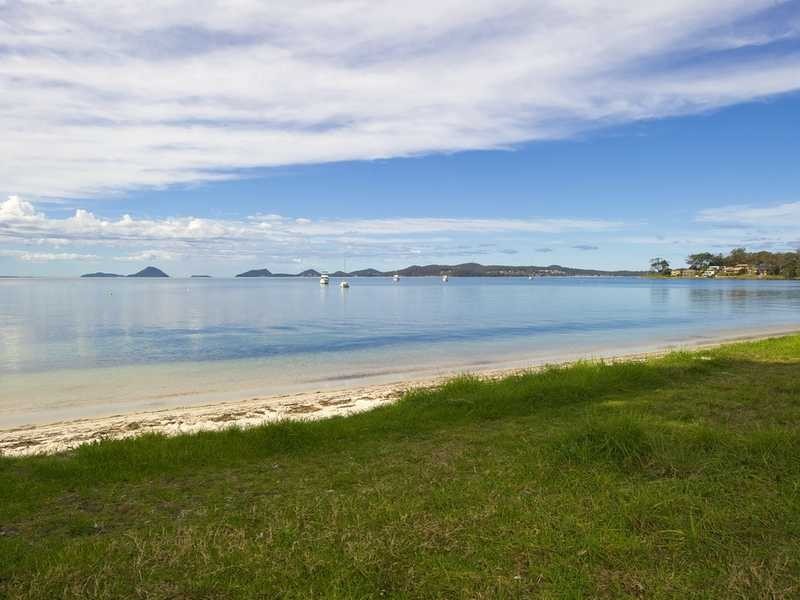 Unit 3/17 Soldiers Point Road, Soldiers Point NSW 2317