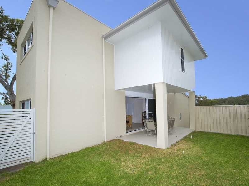 10 Ash Street, Soldiers Point NSW 2317