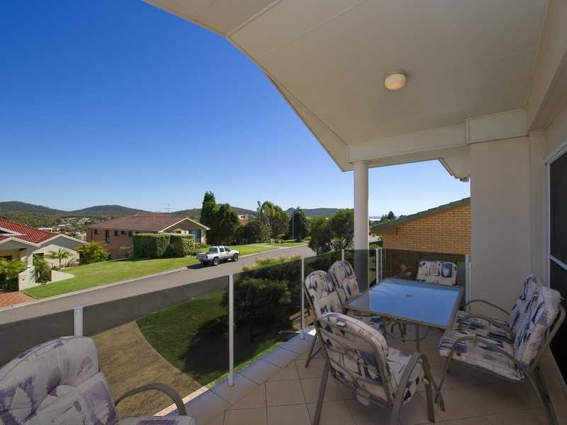 Villa 1/17 Amaroo Crescent, Fingal Bay NSW 2315