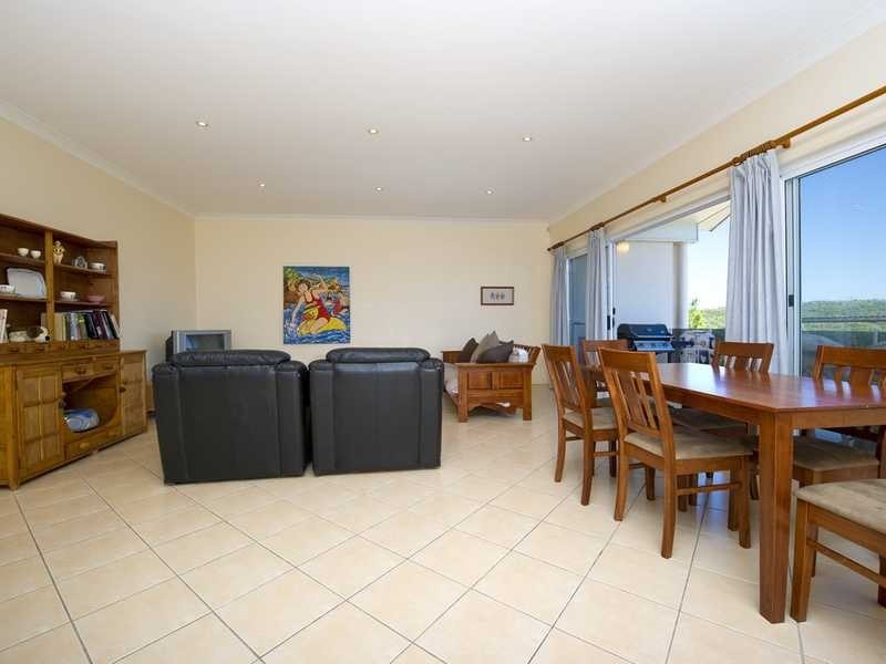 Villa 1/17 Amaroo Crescent, Fingal Bay NSW 2315