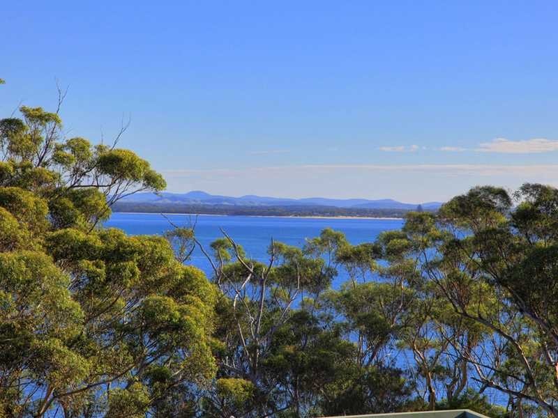 Unit 2/30 Thurlow Avenue, Nelson Bay NSW 2315