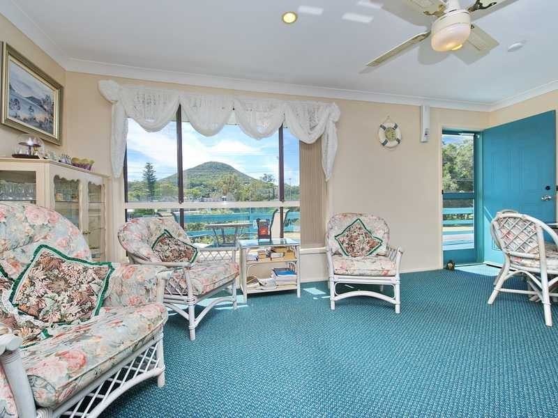 14 Government Road, Shoal Bay NSW 2315