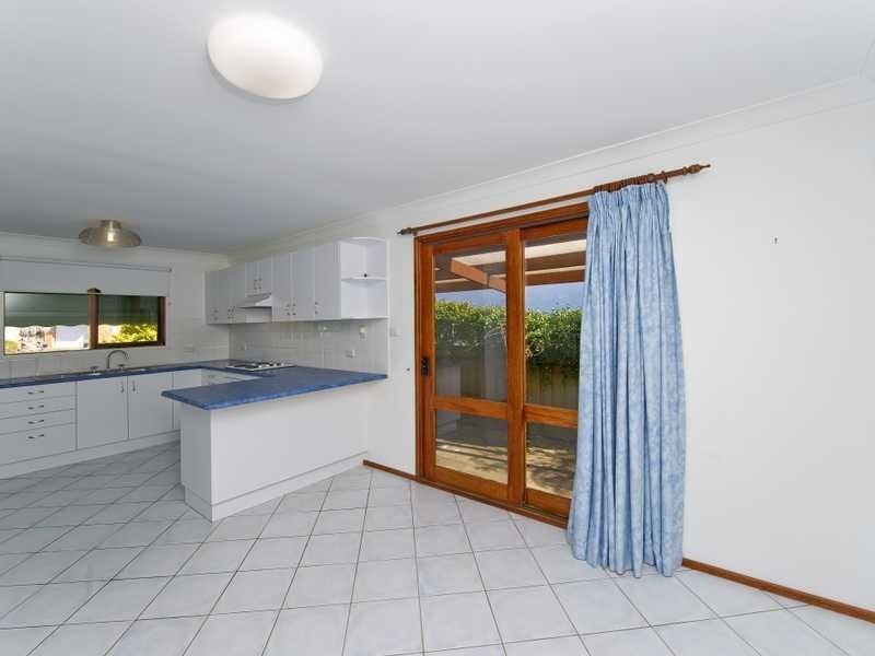 1/4 Shoreline Drive, Fingal Bay NSW 2315