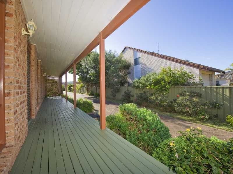 1/4 Shoreline Drive, Fingal Bay NSW 2315