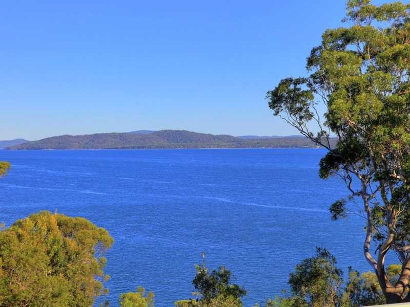 2/30 Thurlow Avenue, Nelson Bay NSW 2315