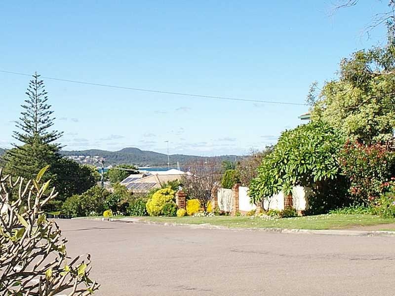 5 Bagnall Avenue, Soldiers Point NSW 2317