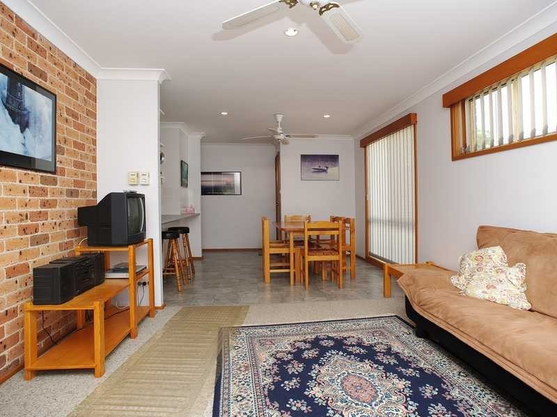 Villa 1/21 Whitesands Road, Fingal Bay NSW 2315