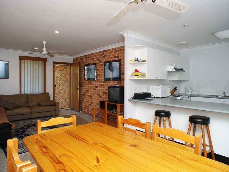 Villa 1/21 Whitesands Road, Fingal Bay NSW 2315