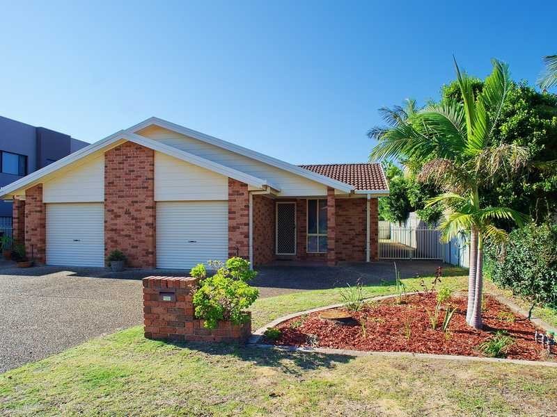 Villa 1/21 Whitesands Road, Fingal Bay NSW 2315