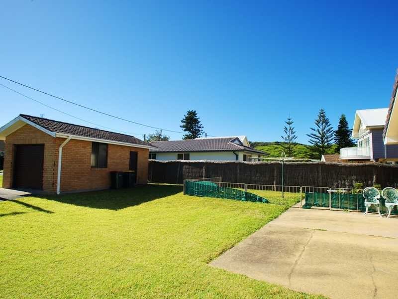 2 Morna Point Road, Anna Bay NSW 2316