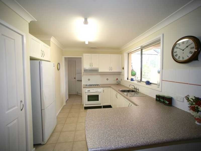 42 Caswell Crescent, Tanilba Bay NSW 2319