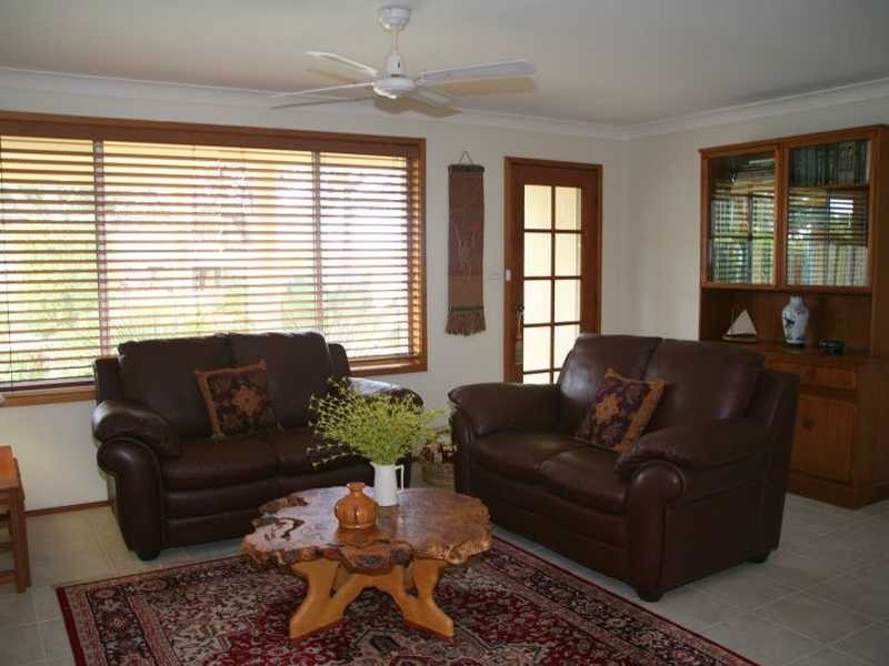 42 Caswell Crescent, Tanilba Bay NSW 2319
