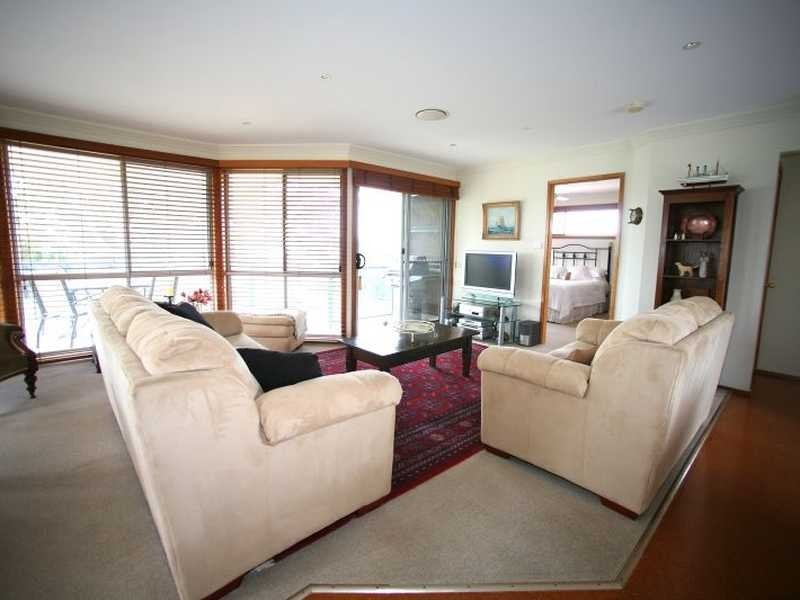 42 Caswell Crescent, Tanilba Bay NSW 2319