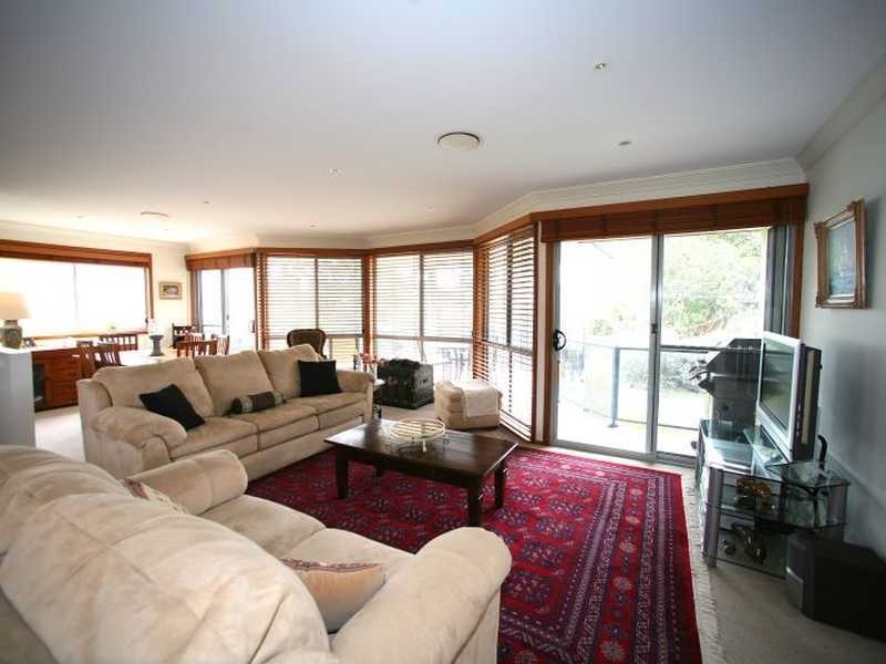 42 Caswell Crescent, Tanilba Bay NSW 2319