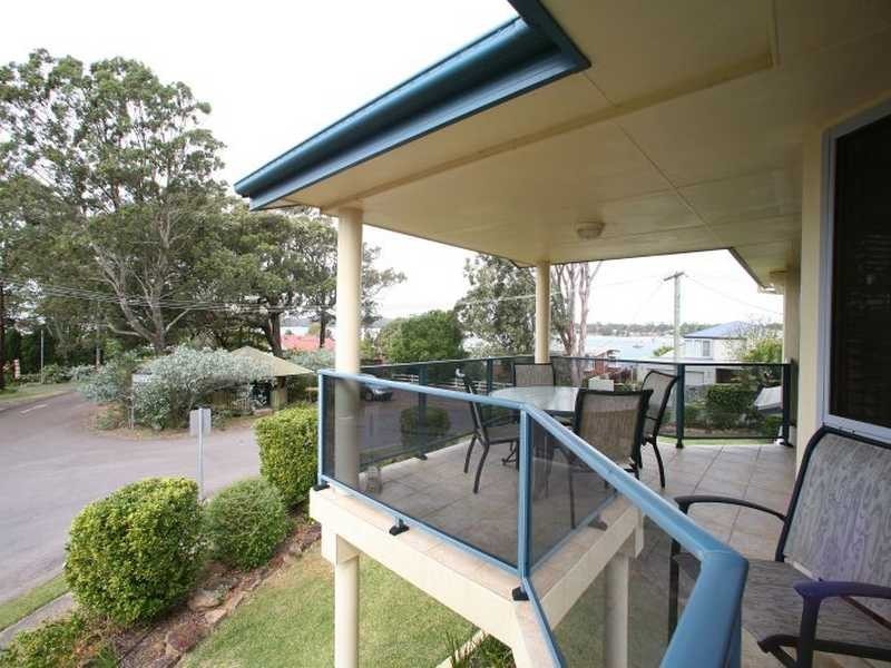 42 Caswell Crescent, Tanilba Bay NSW 2319
