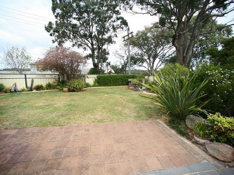 42 Caswell Crescent, Tanilba Bay NSW 2319