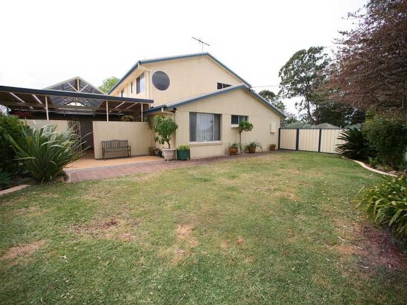 42 Caswell Crescent, Tanilba Bay NSW 2319