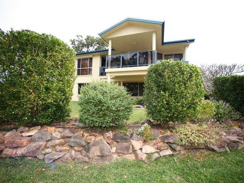 42 Caswell Crescent, Tanilba Bay NSW 2319