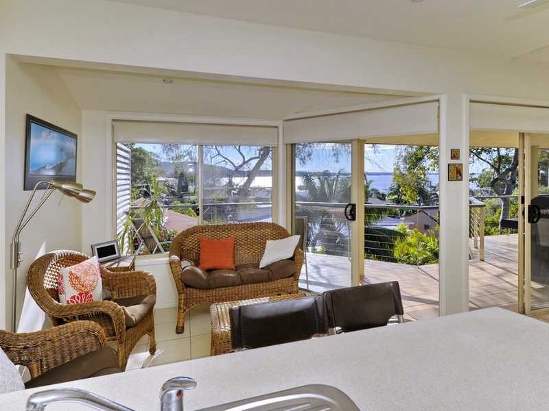 8 Vista Avenue, Soldiers Point NSW 2317