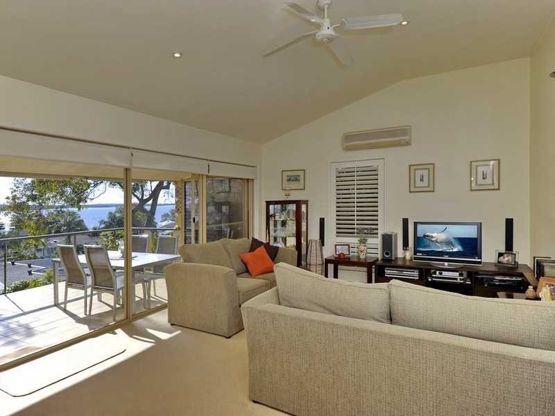 8 Vista Avenue, Soldiers Point NSW 2317