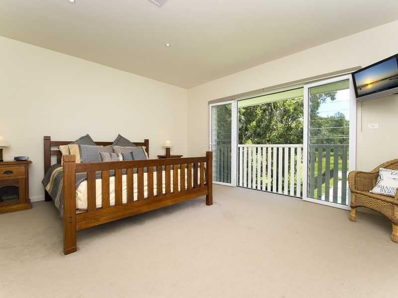 16 Reflections Drive, One Mile NSW 2316