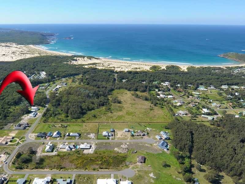 16 Reflections Drive, One Mile NSW 2316